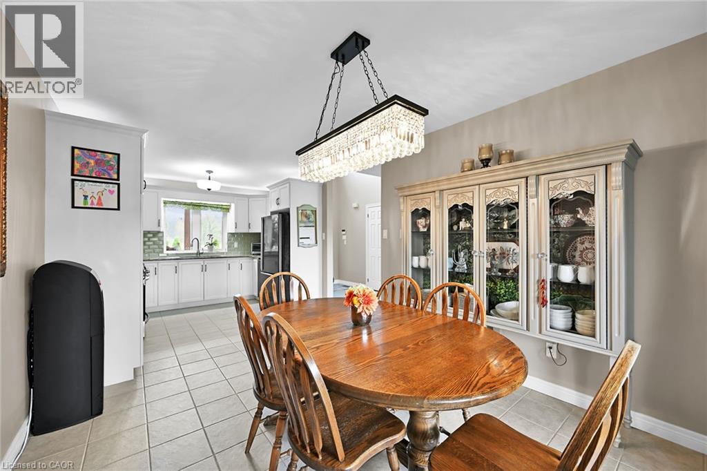 390 Mountain Road, Grimsby, Ontario  L3M 4E7 - Photo 11 - 40763160