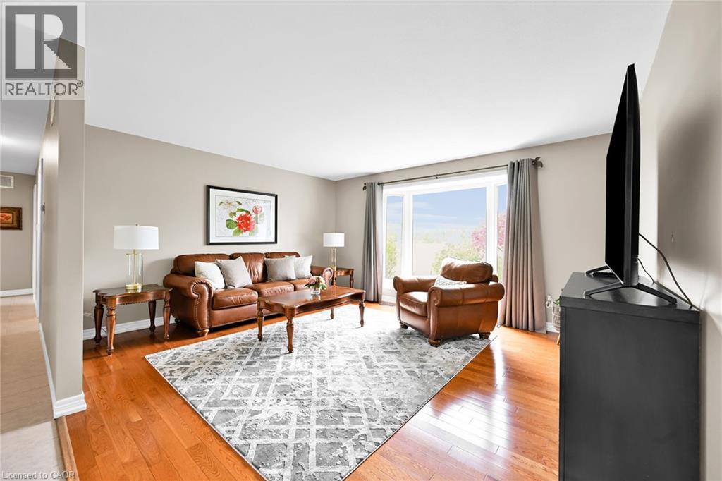 390 Mountain Road, Grimsby, Ontario  L3M 4E7 - Photo 6 - 40763160