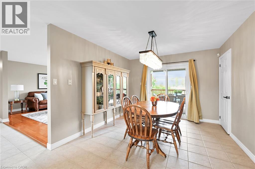 390 Mountain Road, Grimsby, Ontario  L3M 4E7 - Photo 9 - 40763160