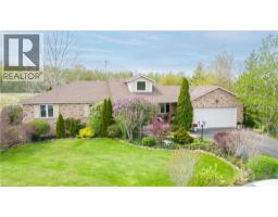 390 MOUNTAIN Road, Grimsby, Ontario