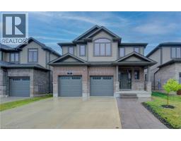 153 MOUNTAIN HOLLY Court, Waterloo, Ontario