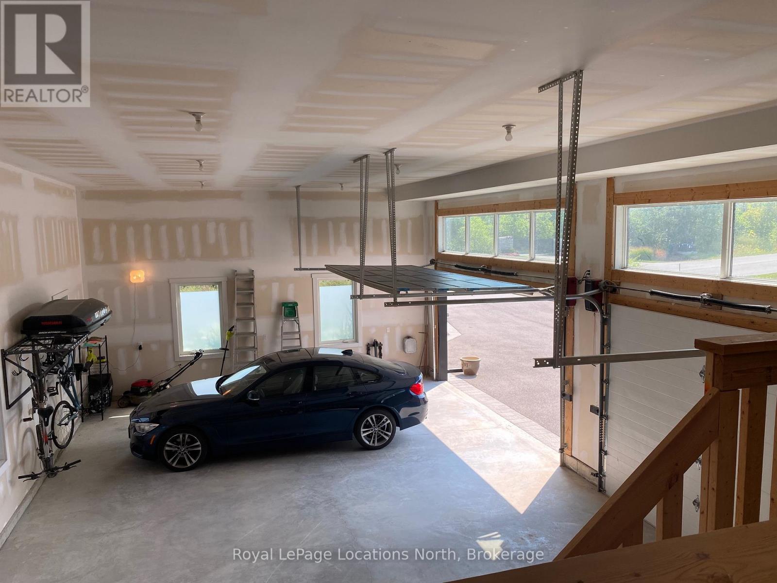 112 Interlaken Court, Blue Mountains, Ontario  L9Y 0Z8 - Photo 23 - X12363189