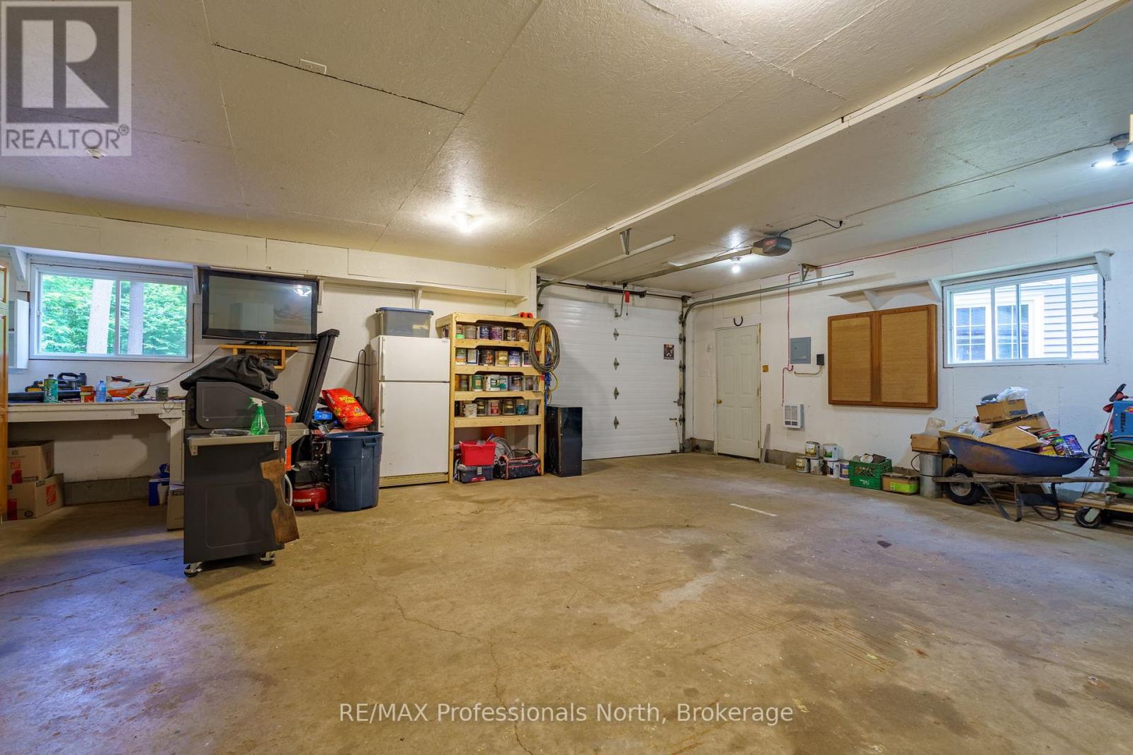 187 Stephenson 4 Road W, Huntsville, Ontario  P0B 1M0 - Photo 34 - X12363313