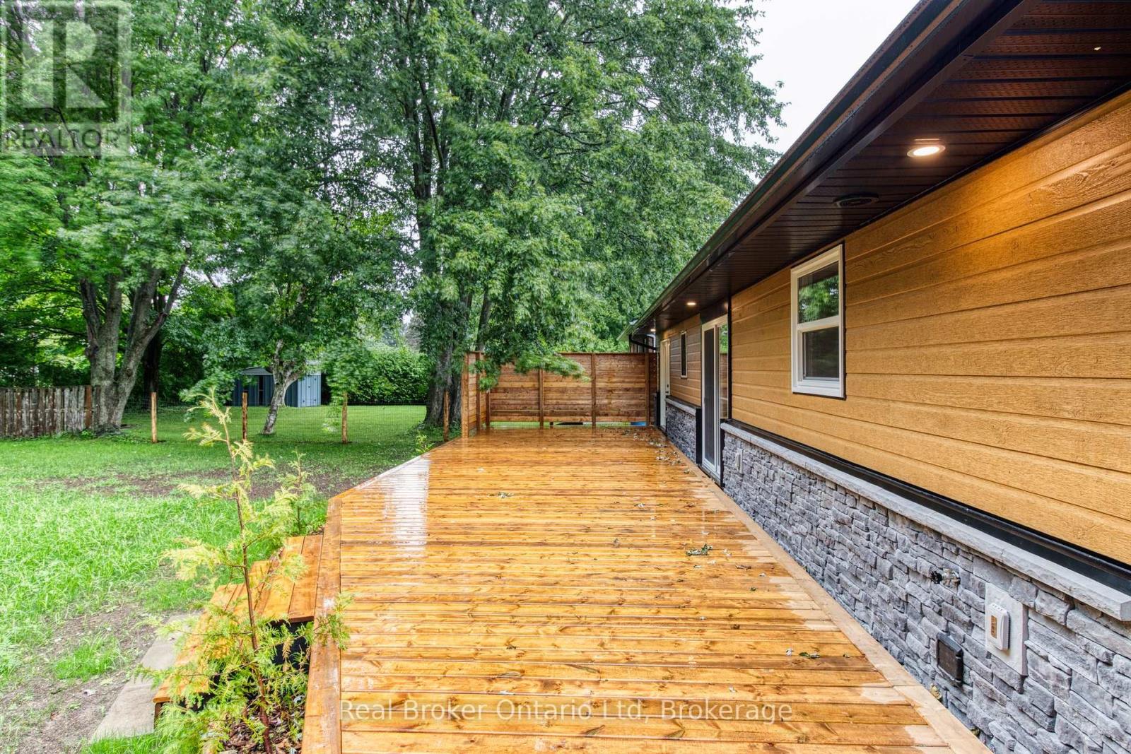 446 Isaac Street, South Bruce Peninsula, Ontario  N0H 2T0 - Photo 25 - X12363362