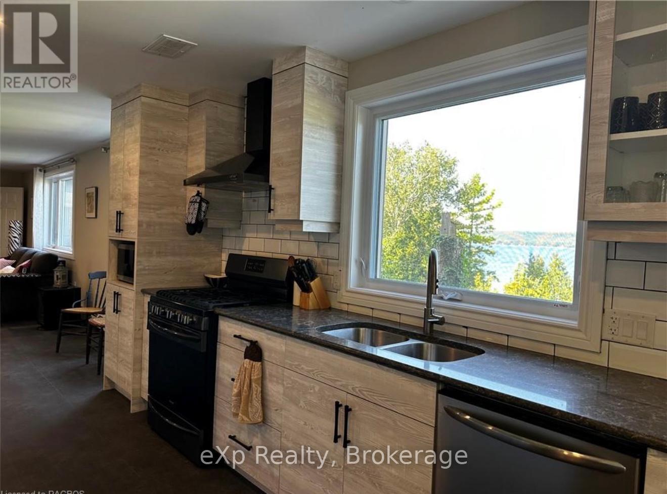 502435 Grey Road 1 Road, Georgian Bluffs, Ontario  N0H 2T0 - Photo 7 - X12363365