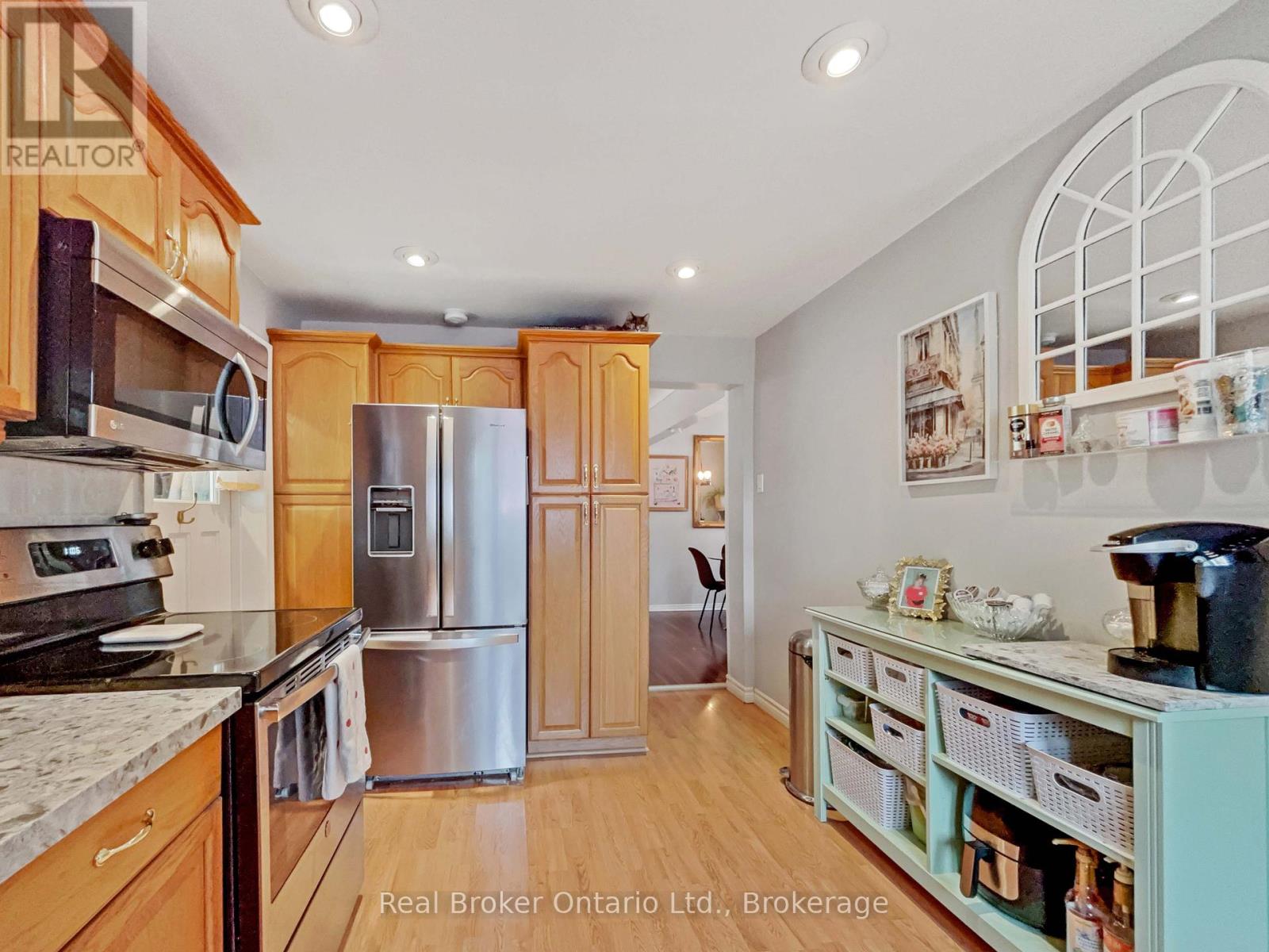71 Harrison Avenue, Hamilton, Ontario  L8H 2Z9 - Photo 7 - X12363375