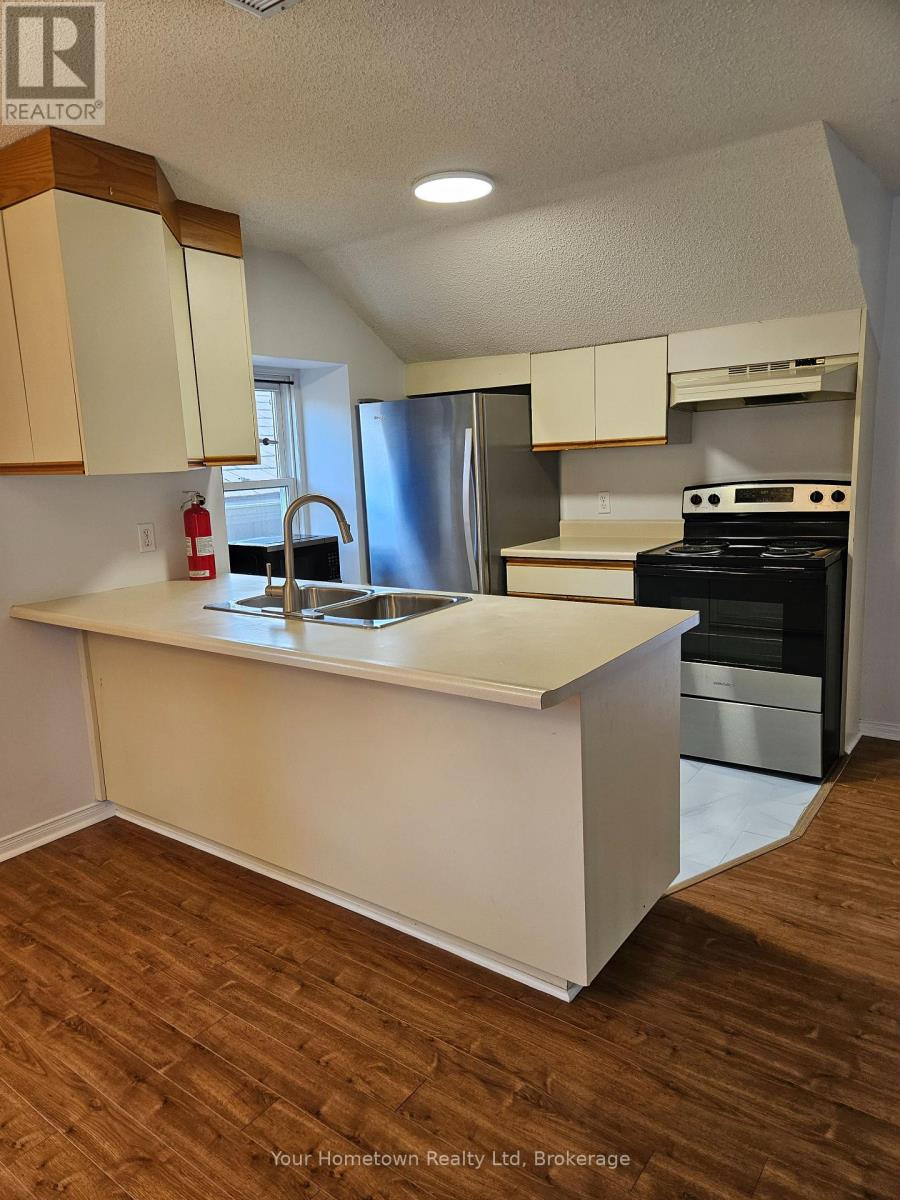 238 St Patrick Street W, Centre Wellington, Ontario  N1M 1L7 - Photo 5 - X12363520