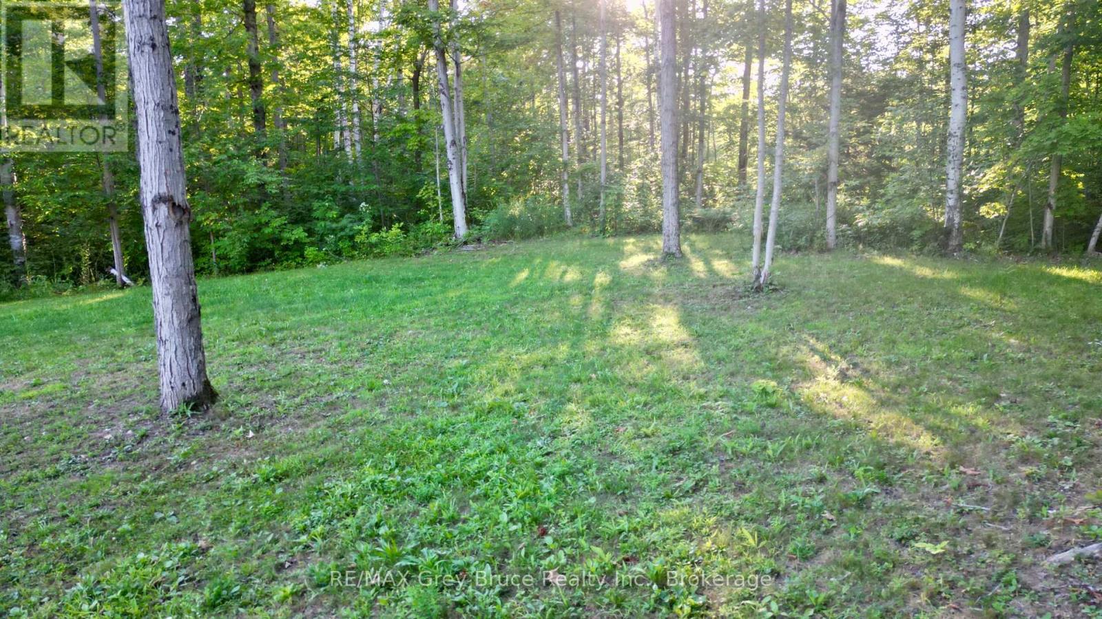 279 Barney's Boulevard, Northern Bruce Peninsula, Ontario  N0H 1Z0 - Photo 15 - X12363788