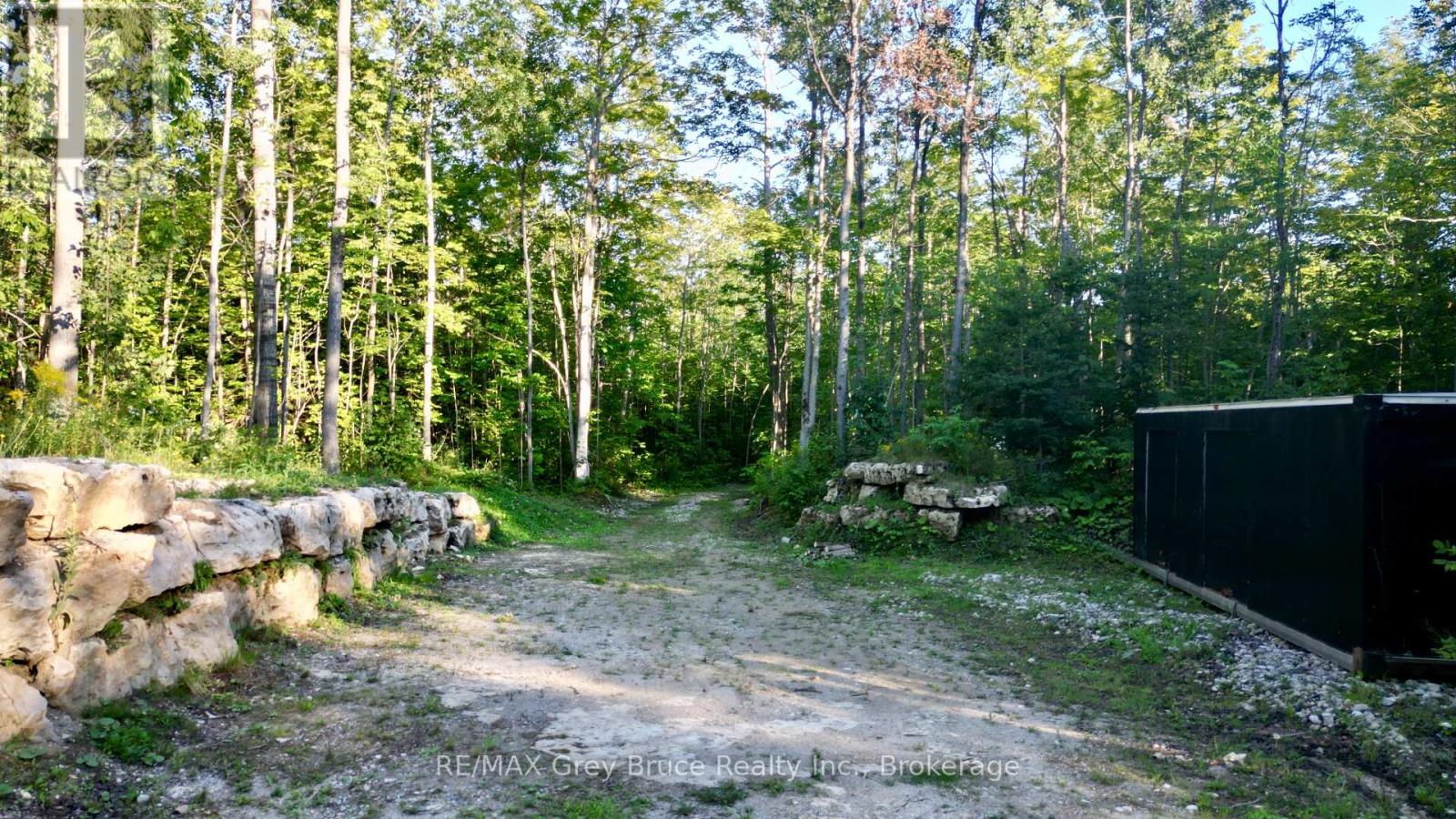 279 Barney's Boulevard, Northern Bruce Peninsula, Ontario  N0H 1Z0 - Photo 3 - X12363788