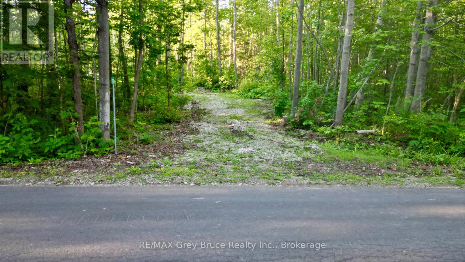 279 Barney's Boulevard, Northern Bruce Peninsula, Ontario  N0H 1Z0 - Photo 46 - X12363788