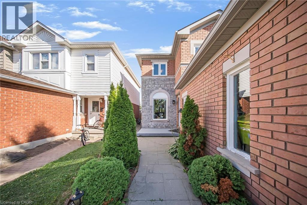 75 Stonecairn Drive, Cambridge, Ontario  N1T 1W3 - Photo 2 - 40763084