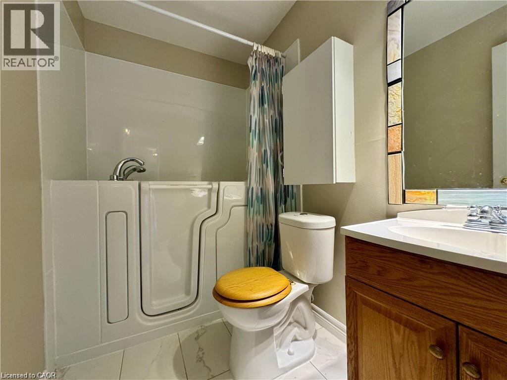 1100 Courtland Avenue E Unit# 808, Kitchener, Ontario  N2C 2H9 - Photo 13 - 40763255