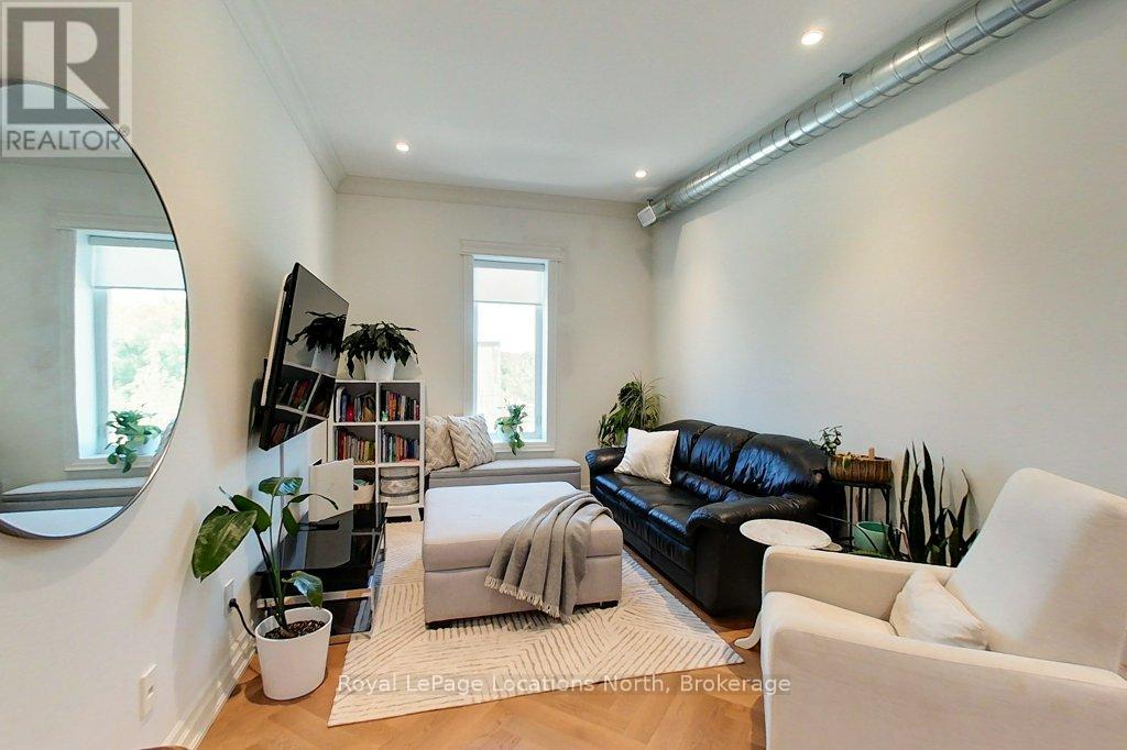 8 Sykes Street N, Meaford, Ontario  N4L 1V6 - Photo 16 - X12364532