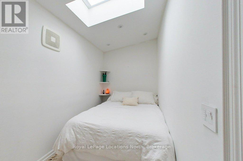 8 Sykes Street N, Meaford, Ontario  N4L 1V6 - Photo 28 - X12364532