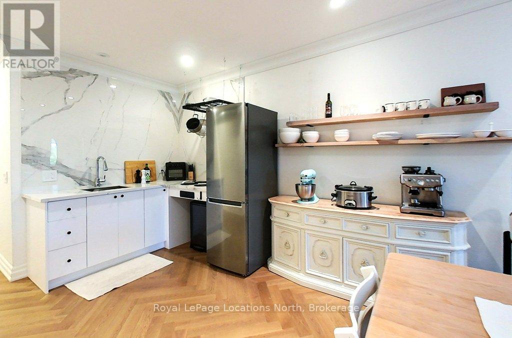 8 Sykes Street N, Meaford, Ontario  N4L 1V6 - Photo 3 - X12364532