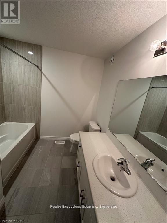 49 Dallan Drive, Guelph, Ontario  N1L 0N2 - Photo 11 - X12364904