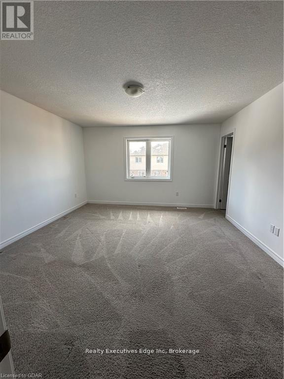 49 Dallan Drive, Guelph, Ontario  N1L 0N2 - Photo 13 - X12364904