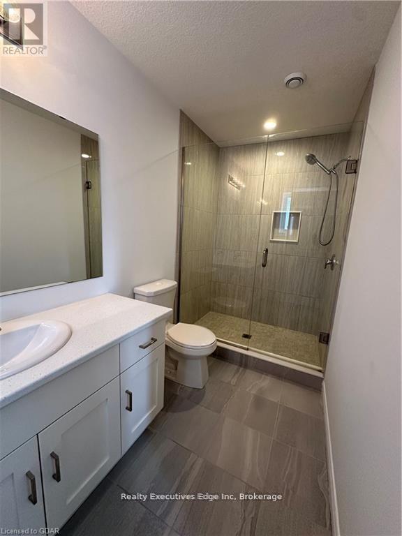 49 Dallan Drive, Guelph, Ontario  N1L 0N2 - Photo 15 - X12364904