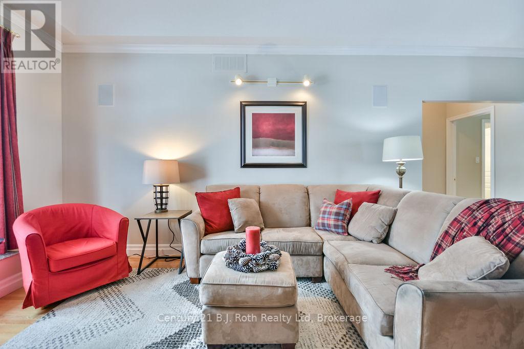 502 Aberdeen Boulevard, Midland, Ontario  L4R 5L9 - Photo 8 - S12366448