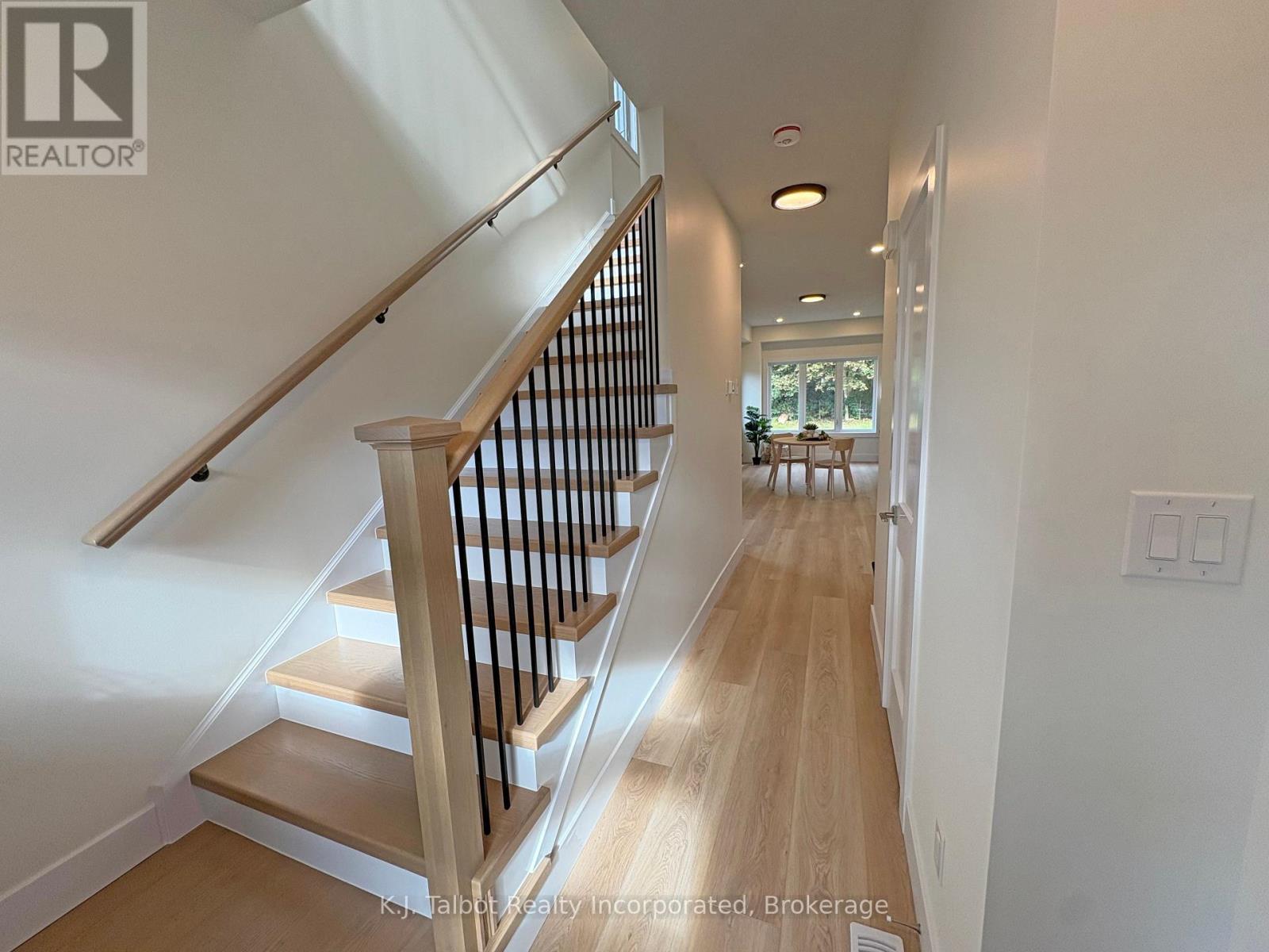 201 South Street, Goderich, Ontario  N7A 3M2 - Photo 4 - X12366470