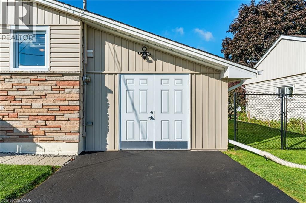 18 Laidlaw Street, Hagersville, Ontario  N0A 1H0 - Photo 3 - 40763907
