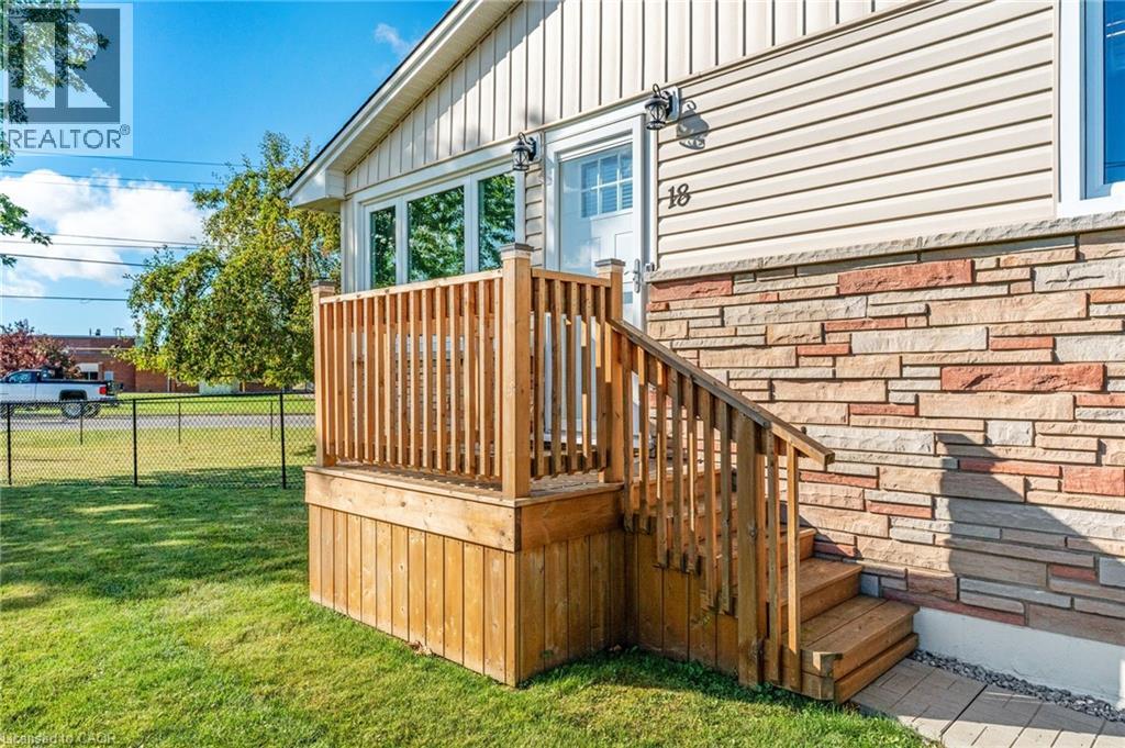 18 Laidlaw Street, Hagersville, Ontario  N0A 1H0 - Photo 4 - 40763907