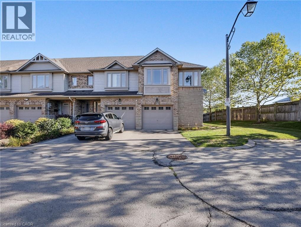 242 Upper Mount Albion Road Unit# 19, Stoney Creek, Ontario  L8J 0B1 - Photo 3 - 40763778