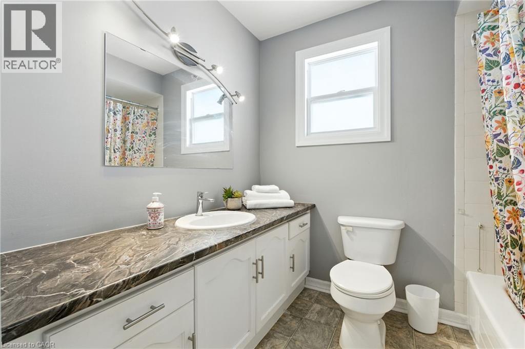 2438 Whittaker Drive, Burlington, Ontario  L7P 4R2 - Photo 28 - 40763961