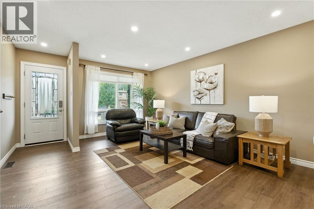 2438 Whittaker Drive, Burlington, Ontario  L7P 4R2 - Photo 9 - 40763961