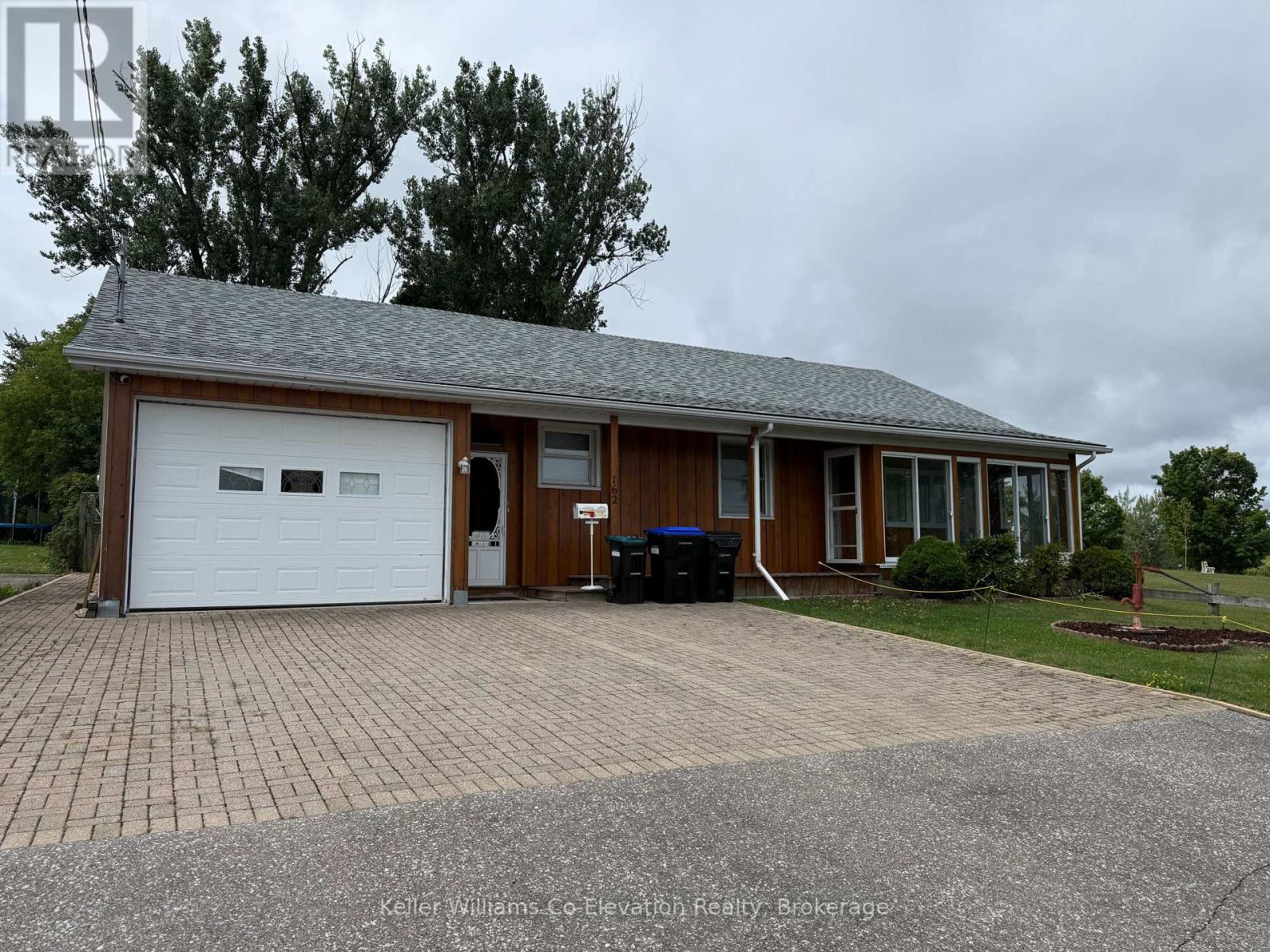 162 LINDSAY STREET, Midland, Ontario