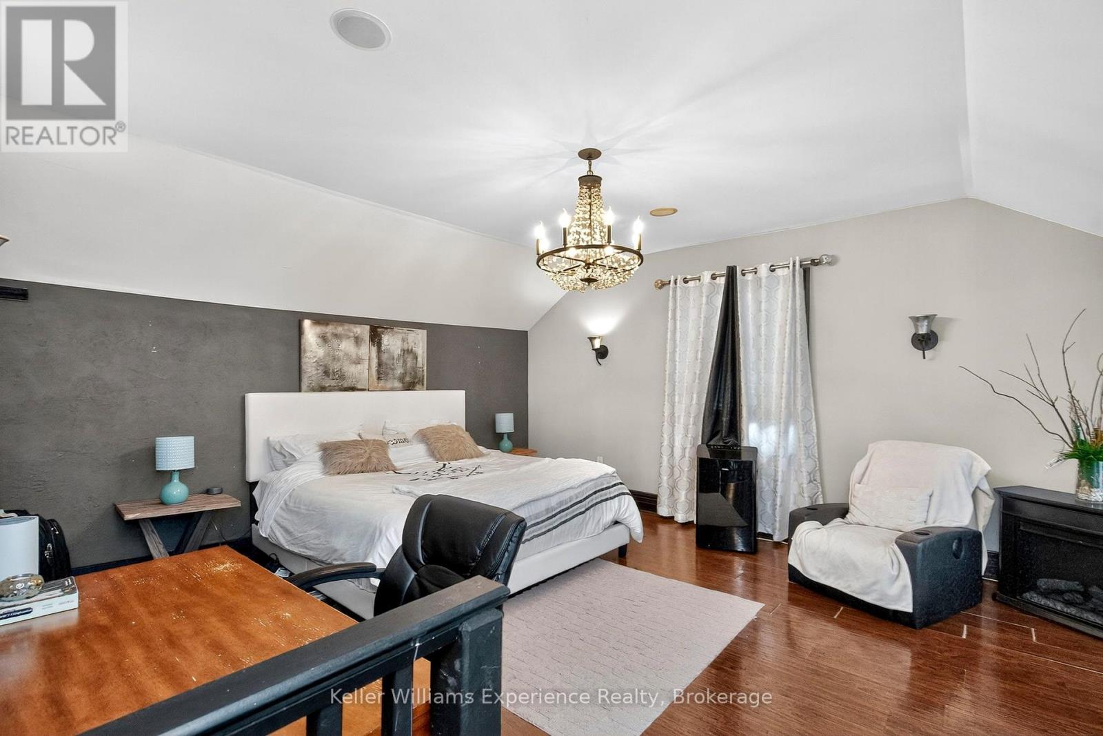 49 Mary Street, Barrie, Ontario  L4N 1T2 - Photo 19 - S12366805
