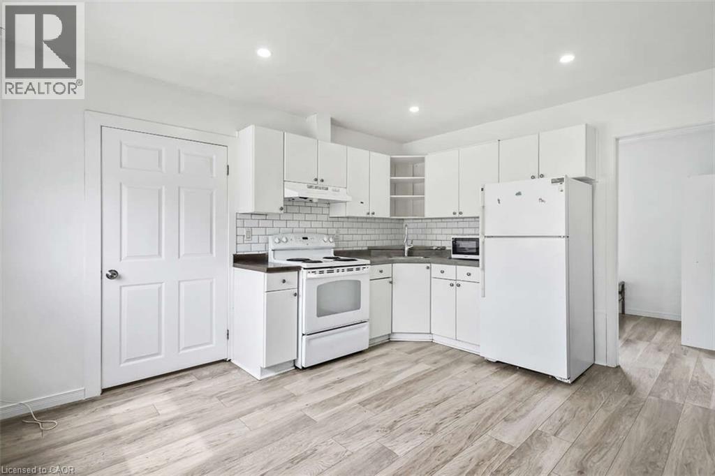 147 Burton Avenue, Barrie, Ontario  L4N 2R9 - Photo 13 - 40764039
