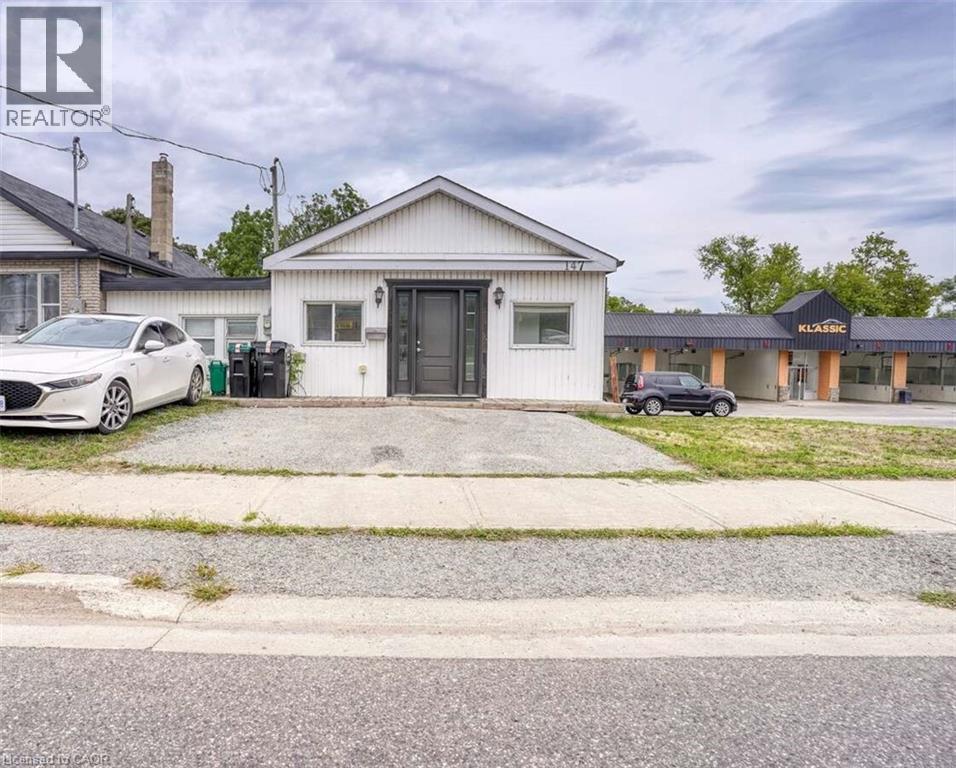 147 Burton Avenue, Barrie, Ontario  L4N 2R9 - Photo 2 - 40764039