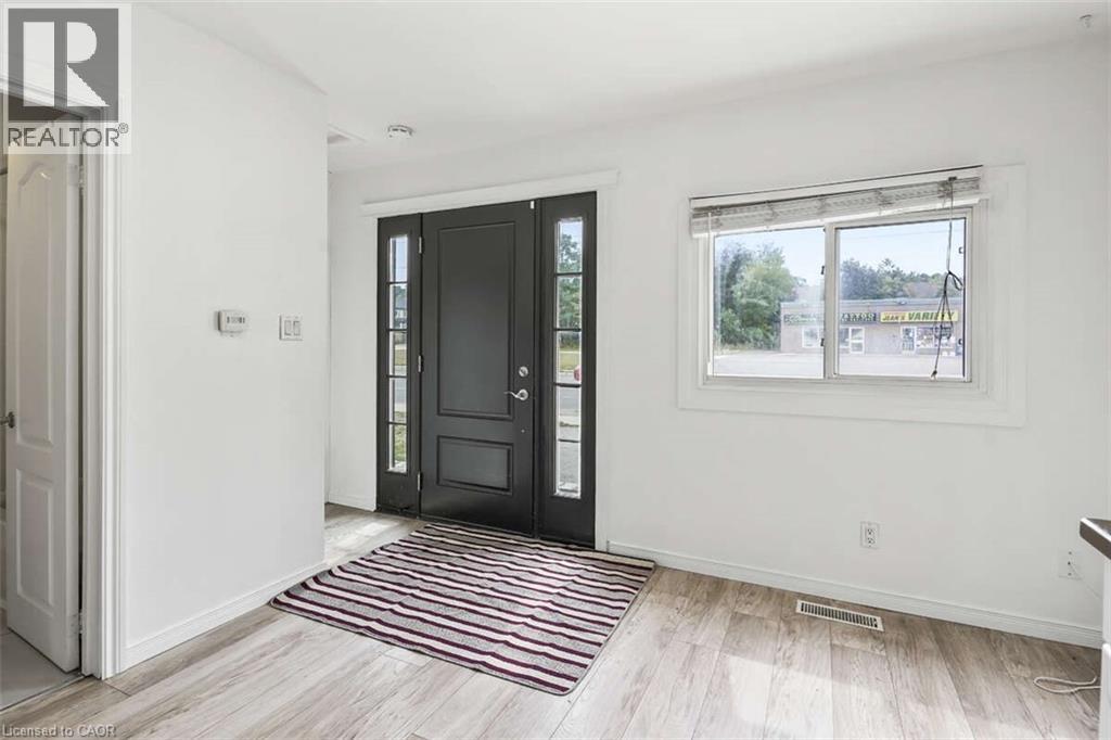 147 Burton Avenue, Barrie, Ontario  L4N 2R9 - Photo 4 - 40764039