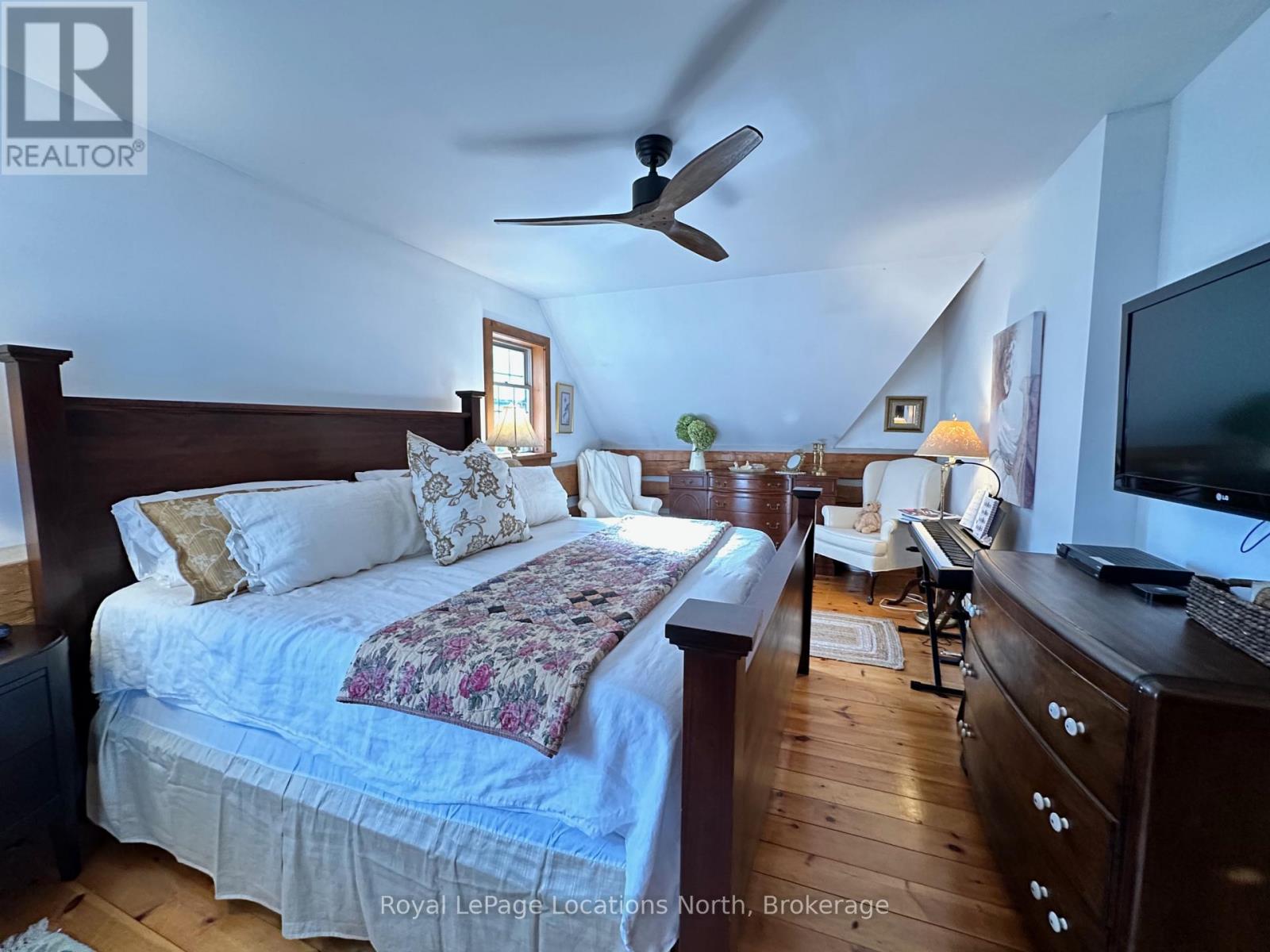 115 Tyrol Avenue, Blue Mountains, Ontario  N0H 2E0 - Photo 16 - X12366956