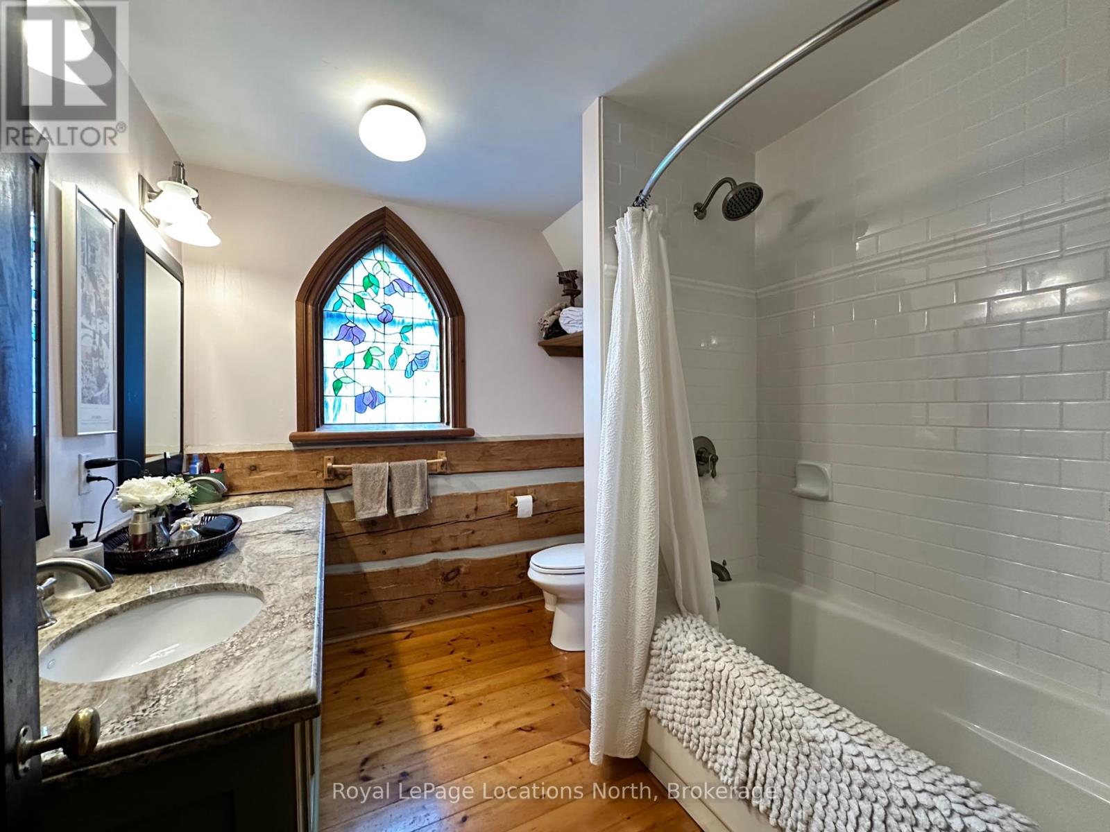 115 Tyrol Avenue, Blue Mountains, Ontario  N0H 2E0 - Photo 19 - X12366956