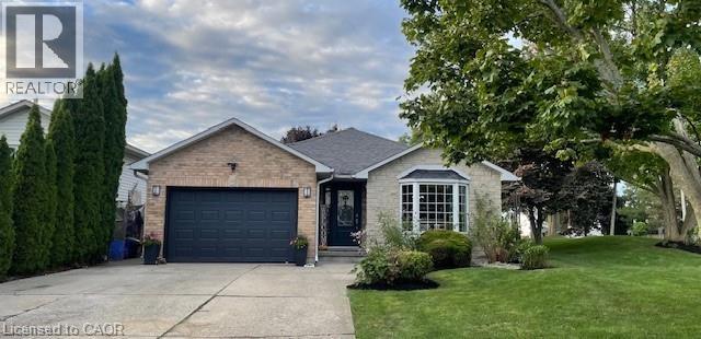 2 FULLER Drive, Caledonia, Ontario