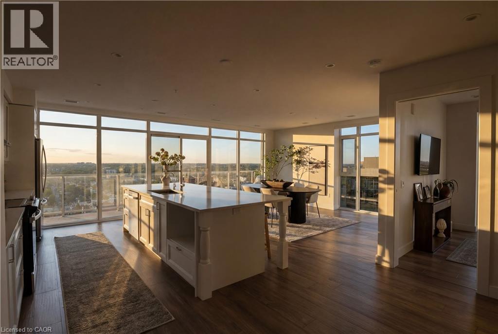 15 GLEBE Street Unit# PH2001, Cambridge, Ontario