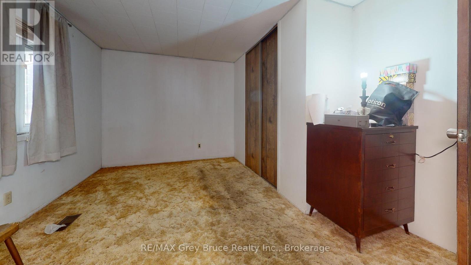 1069 7th Avenue, Hanover, Ontario  N4N 2K4 - Photo 12 - X12367243