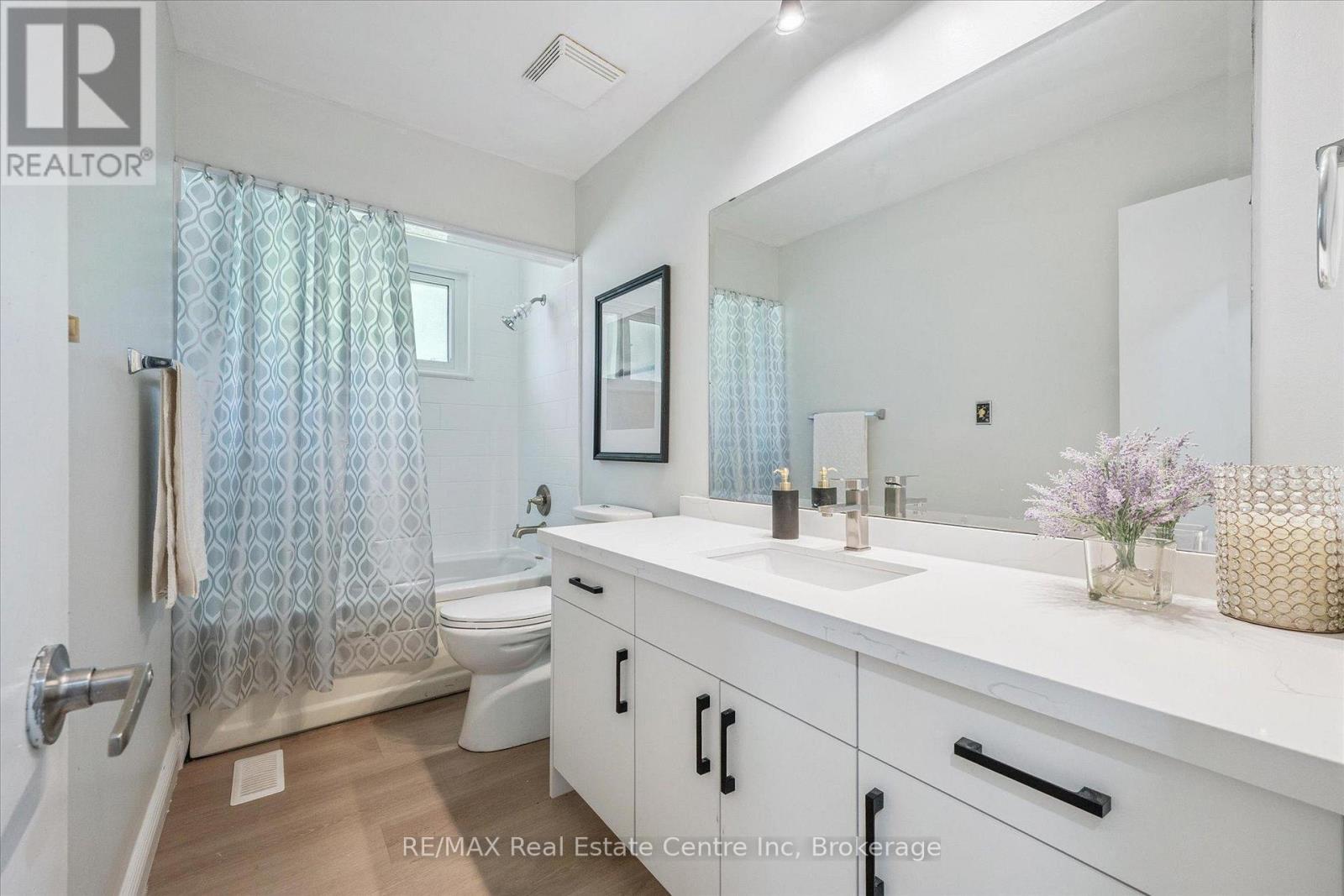 72 Ferndale Avenue, Guelph, Ontario  N1E 1B5 - Photo 10 - X12367291
