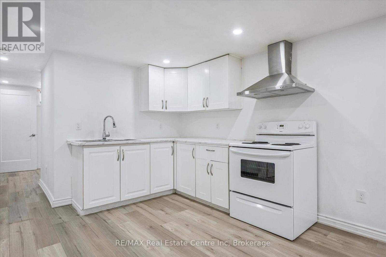 72 Ferndale Avenue, Guelph, Ontario  N1E 1B5 - Photo 15 - X12367291