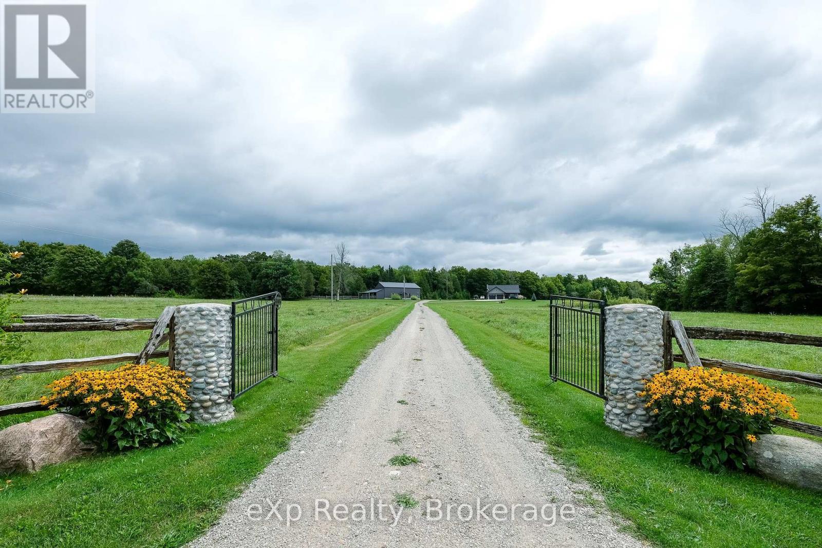 502032 Grey Road 1, Georgian Bluffs, Ontario  N0H 2T0 - Photo 2 - X12367323