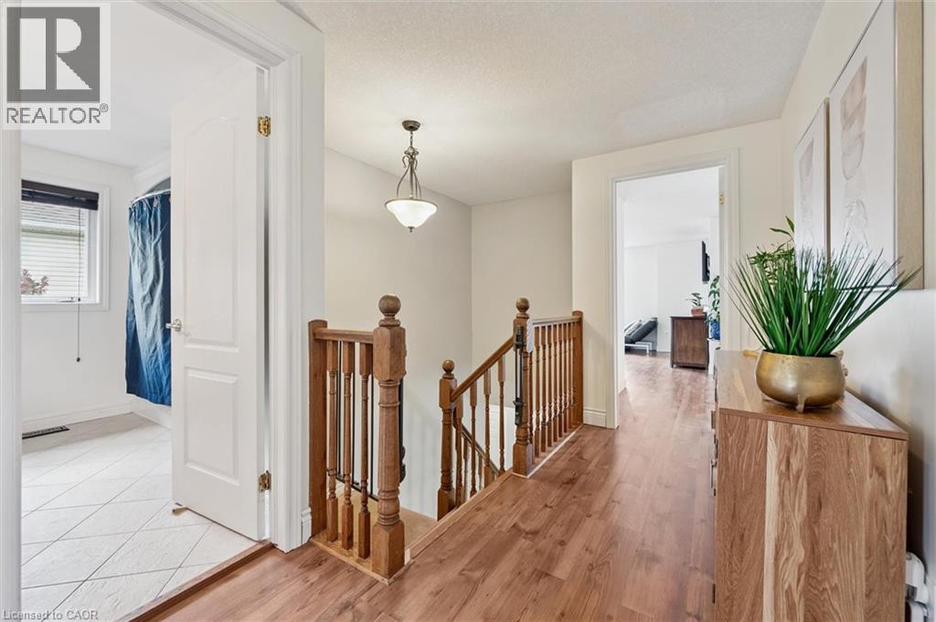 18 Pearwood Court, Kitchener, Ontario  N2P 2L1 - Photo 17 - 40763367