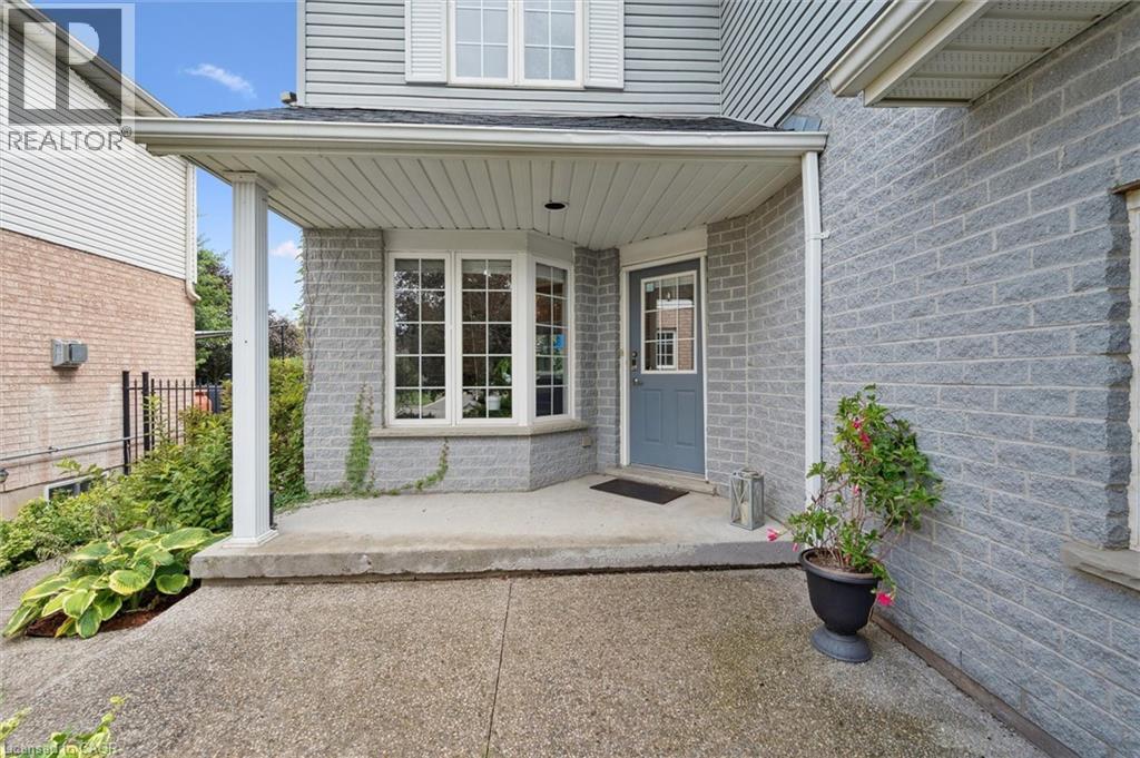 18 Pearwood Court, Kitchener, Ontario  N2P 2L1 - Photo 2 - 40763367