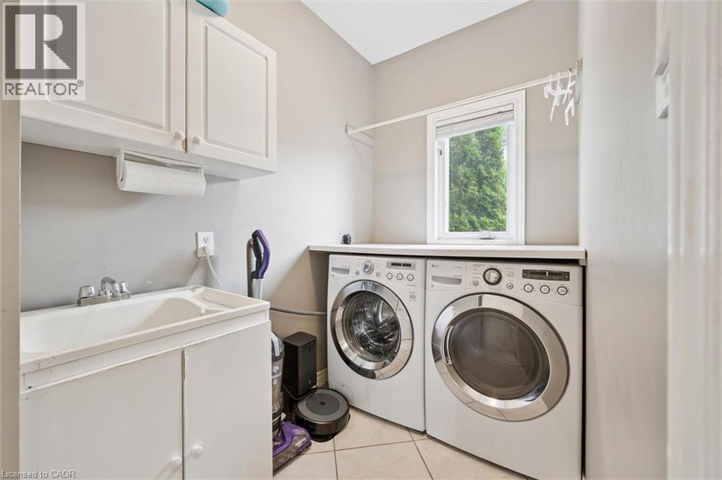 18 Pearwood Court, Kitchener, Ontario  N2P 2L1 - Photo 6 - 40763367