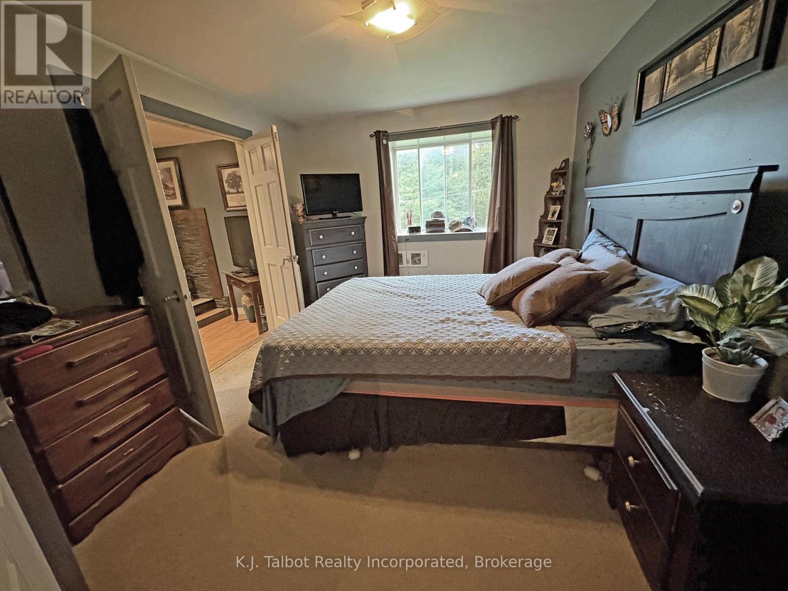 82044 Bluewater Highway, Ashfield-Colborne-Wawanosh, Ontario  N7A 3Y2 - Photo 10 - X12367358