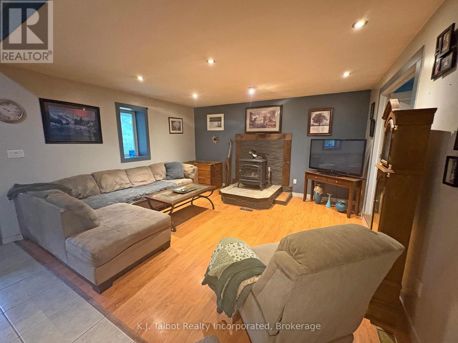 82044 Bluewater Highway, Ashfield-Colborne-Wawanosh, Ontario  N7A 3Y2 - Photo 7 - X12367358