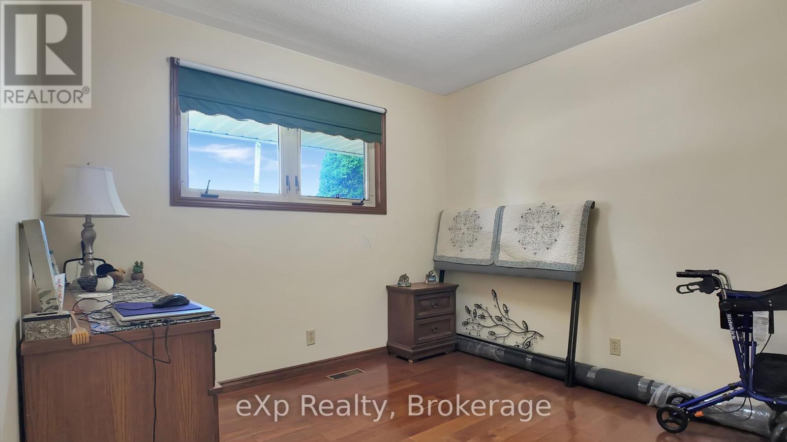 402 Mary Street, West Grey, Ontario  N0G 1C0 - Photo 19 - X12367360