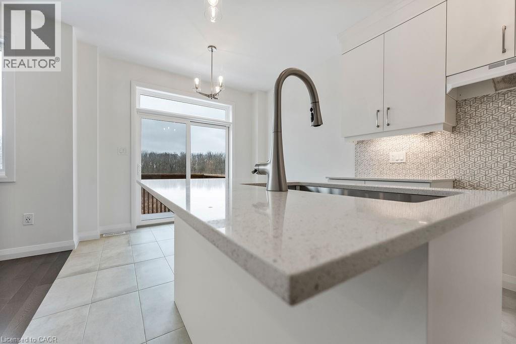 207 Alessio Drive, Hamilton, Ontario  L9B 0K4 - Photo 16 - 40764121