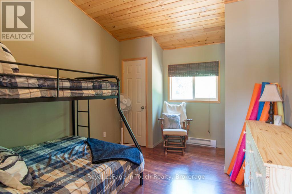 2974 Island 1040, Georgian Bay, Ontario  P0E 1E0 - Photo 15 - X12367415